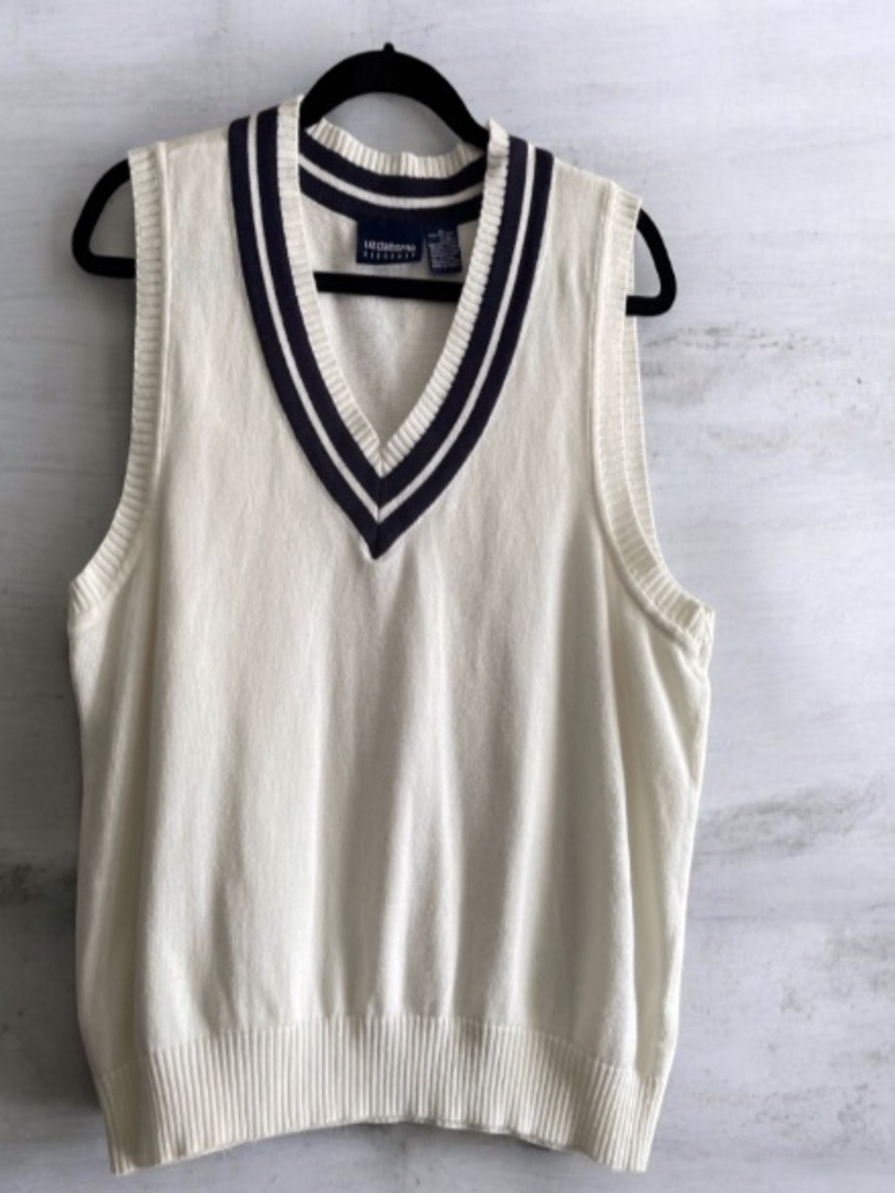 Liz Claiborne LizSport  💯% Cotton Unisex VNeck Vest Size XL